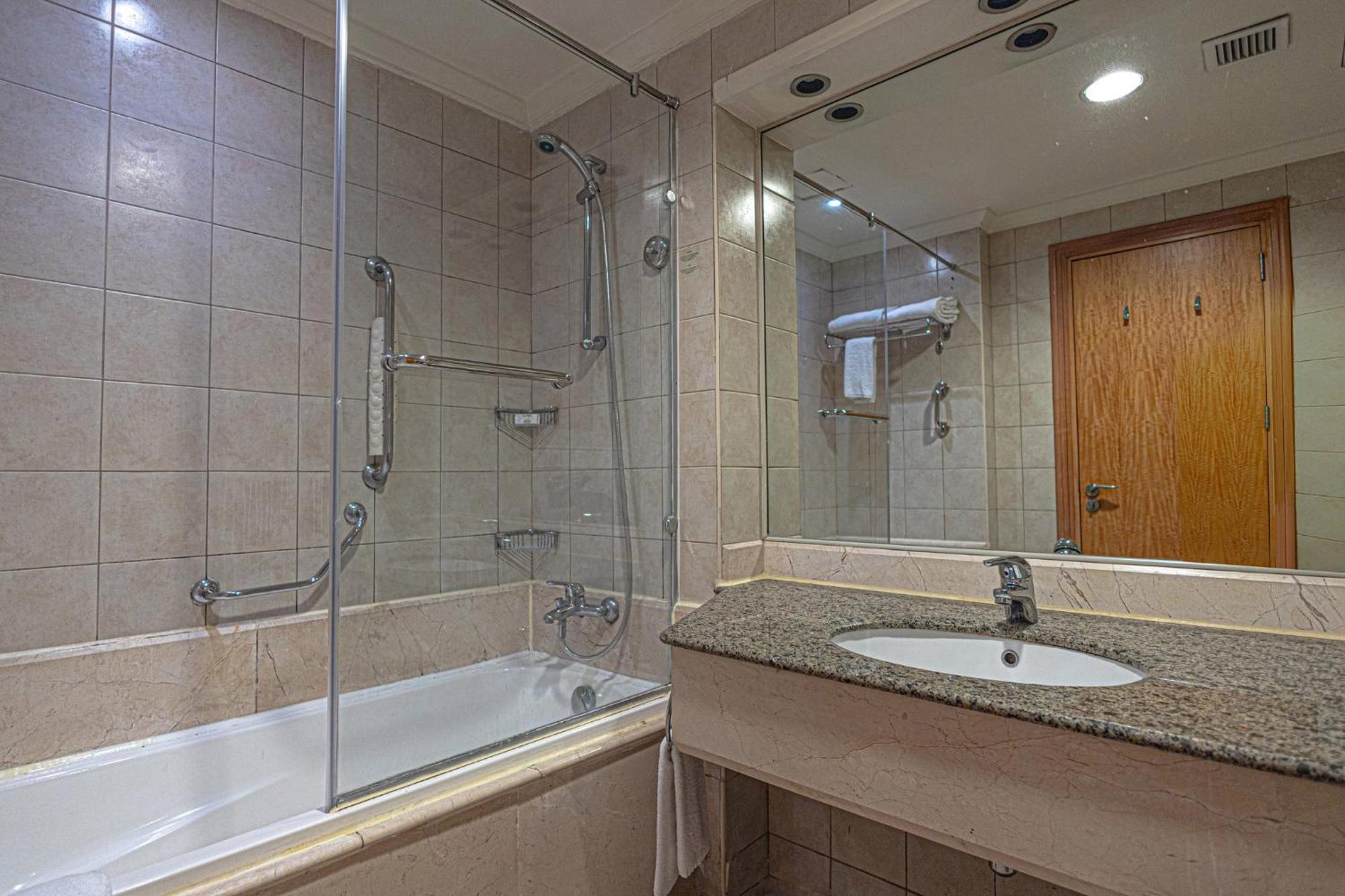 Hotel Citystars By Ihg Cairo